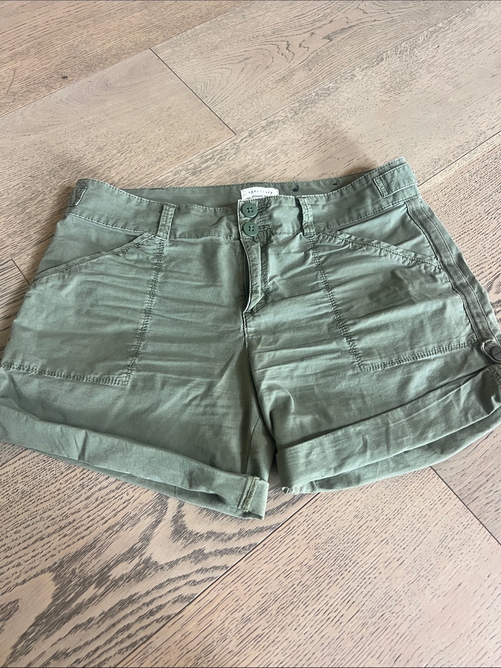 Sanctuary Army Green Cargo Shorts